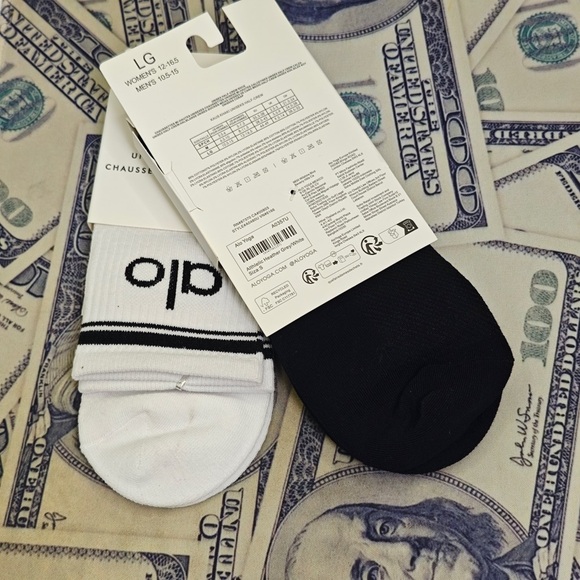 ALO Yoga Black & White Half-Crew Athletic Socks - Pair - Picture 3 of 4